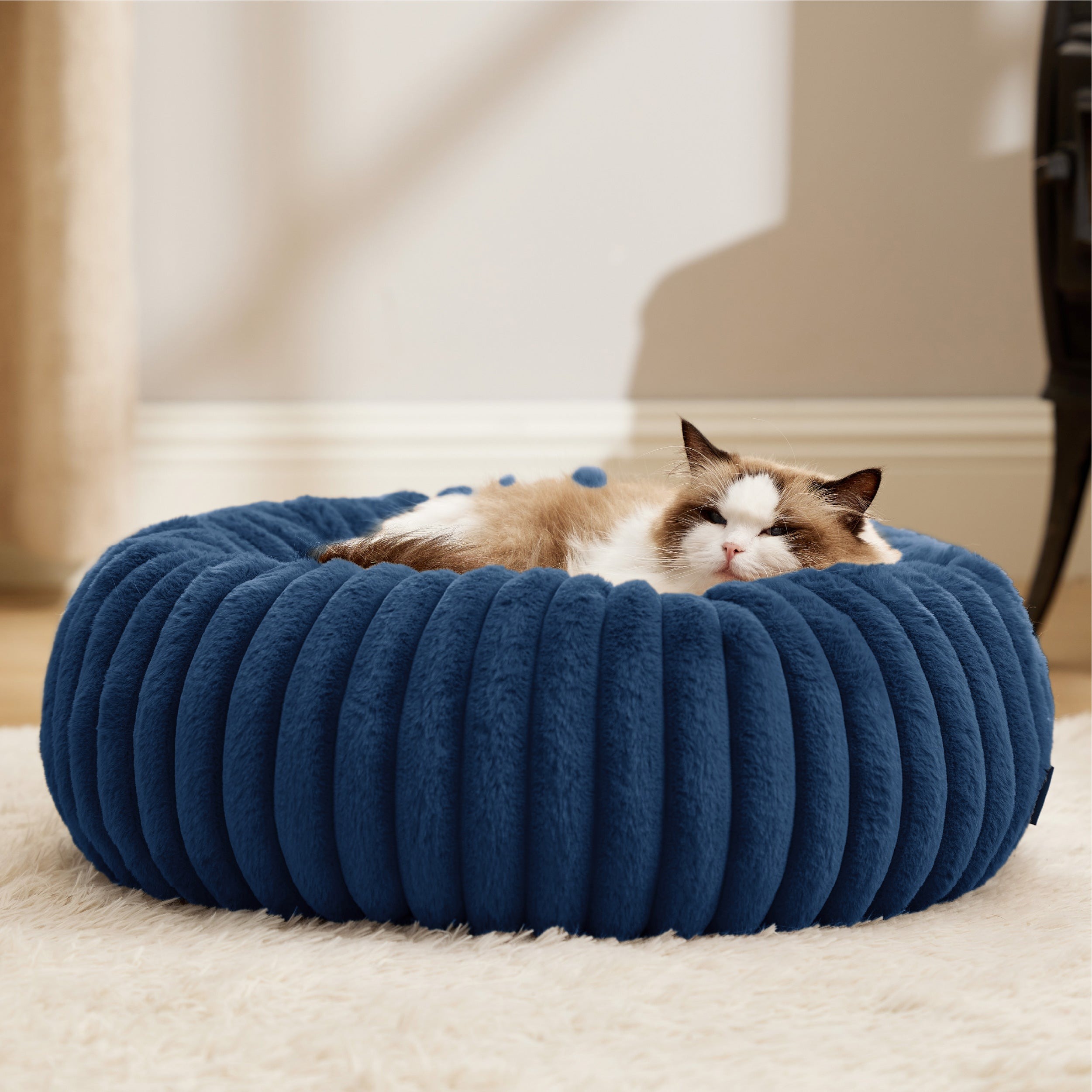Faux Fur Donut Dog Bed with Foam-Fiber Filling