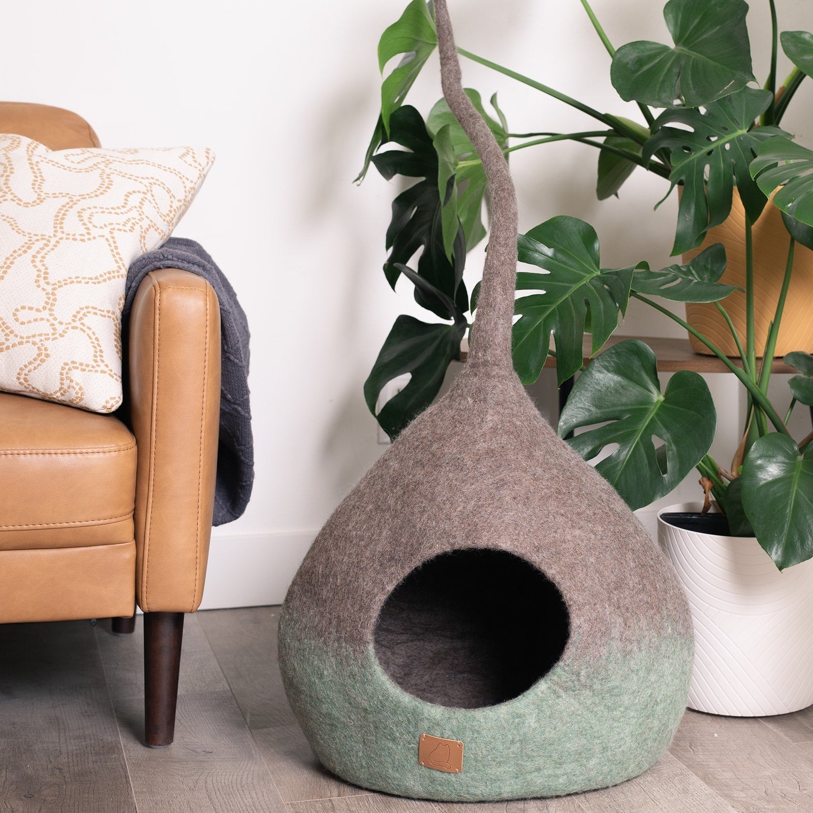 Two-Color Ombre Felted Wool Cat Cave